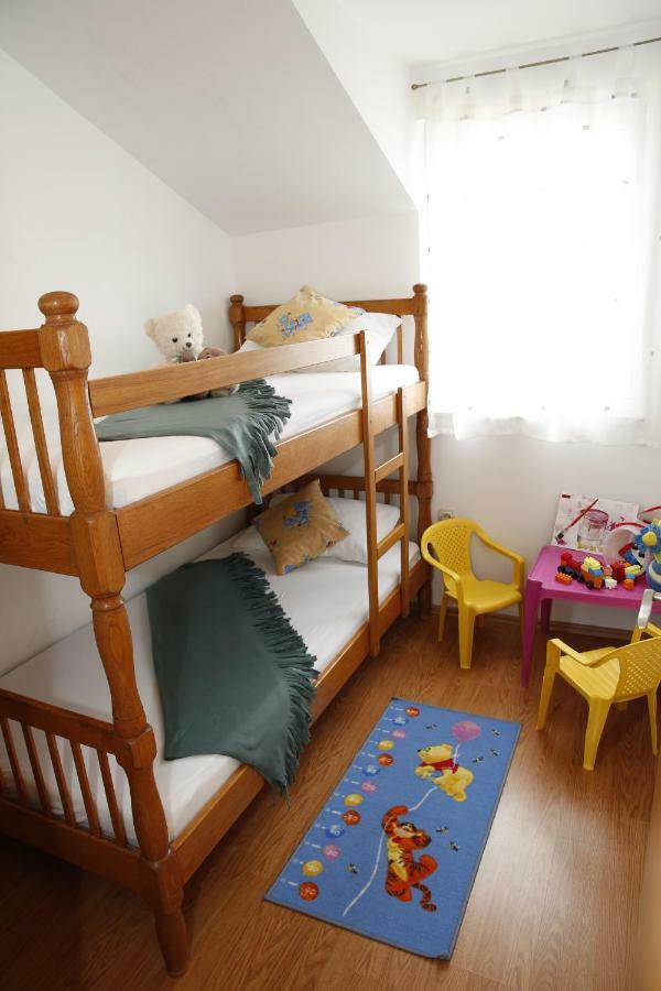 Apartman Alica Srima ヴォディツェ エクステリア 写真