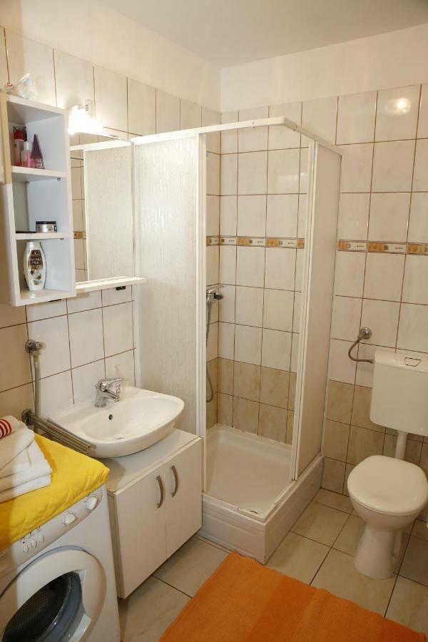 Apartman Alica Srima ヴォディツェ エクステリア 写真